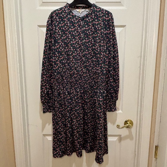 NWT Boden Smocked Jersey Shirt Dress Navy Floral Berry sz 14R - Picture 6 of 13